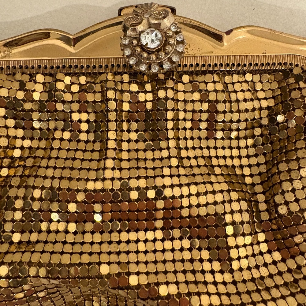 Vintage Gold Mesh Rhinestone Clasp Interior Pocket Purse Evening Bag Clutch